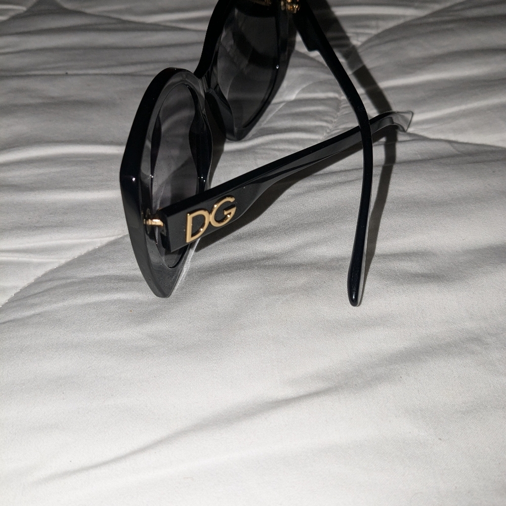 Dolce & Gabbana sunglasses - Picture 10 of 11